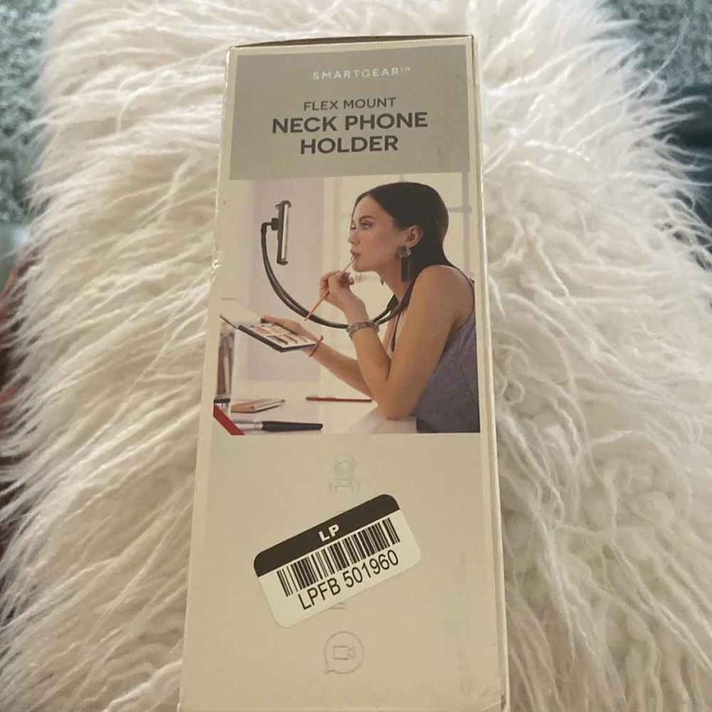 NWOT Hands-Free Neck Phone Holder.